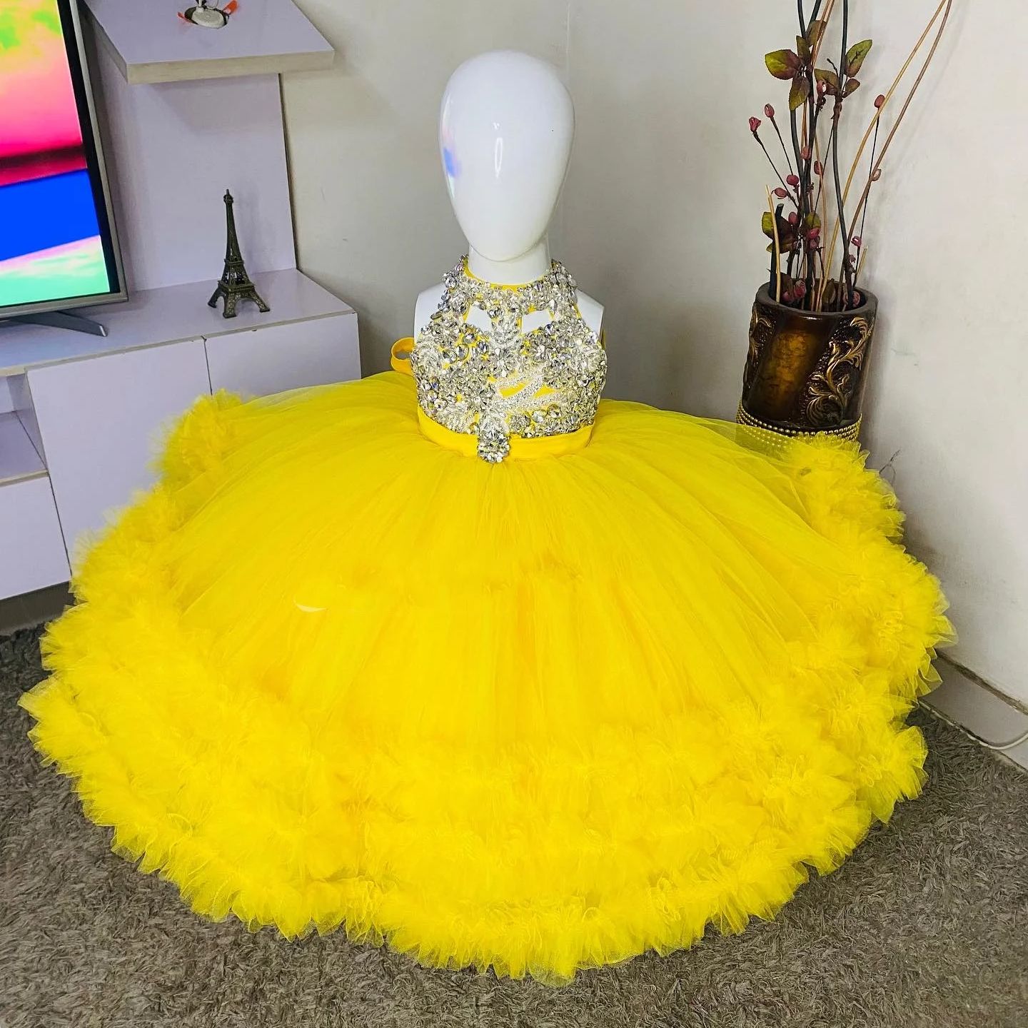 Przepiękna Żółta Sukienka dla  – Embroidery Yellow Dress recenzja i cena
