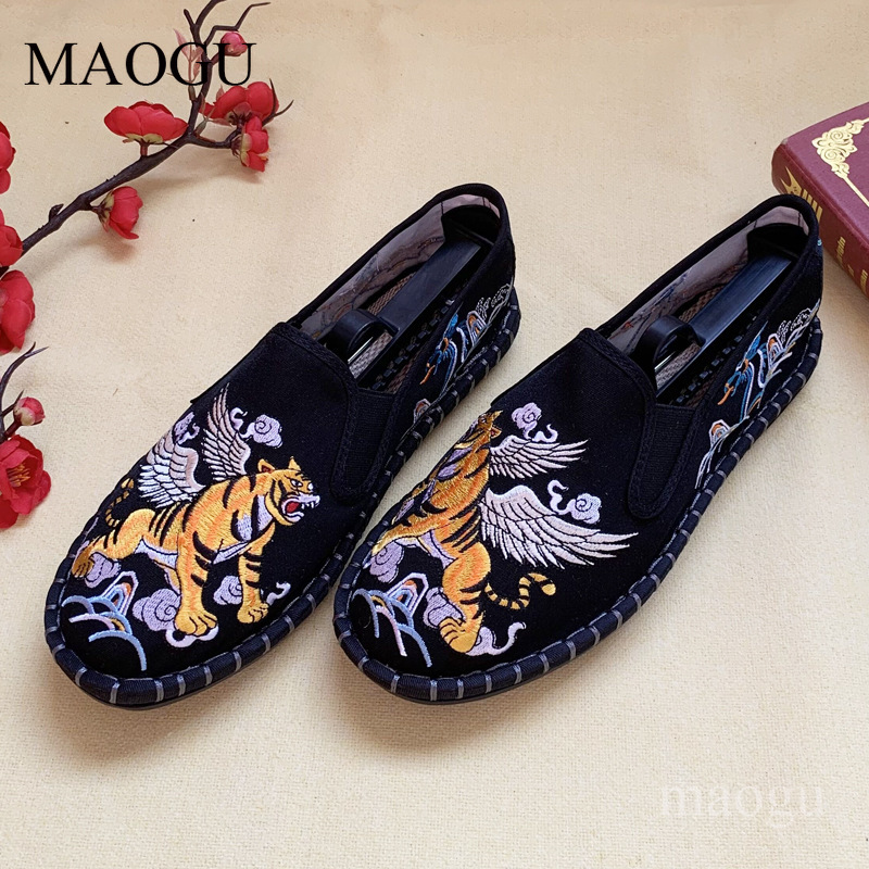 Unisexowe wsuwane buty w chińs – Embroidery Fabric recenzja i cena